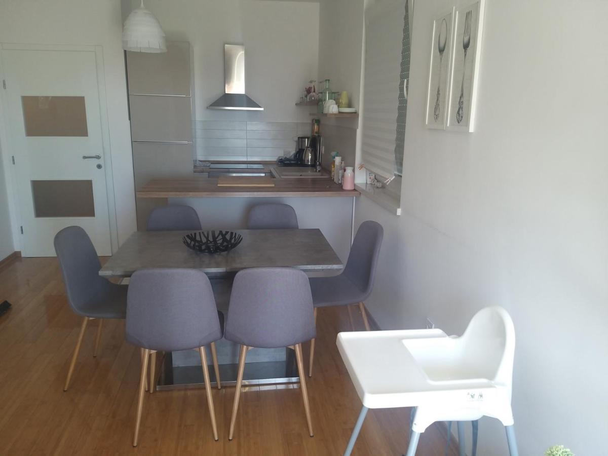 Malik'S Place Novalja Eksteriør billede